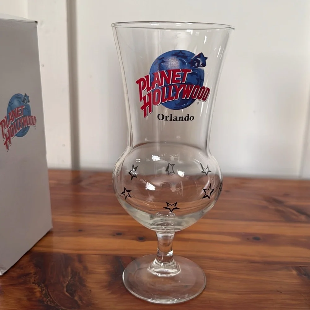 NEW Planet Hollywood Orlando Hurricane Stars Glass w/ Colorful Tea Towel